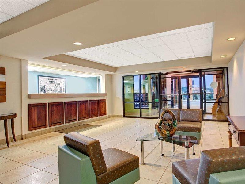 Super 8 By Wyndham Knoxville East Экстерьер фото