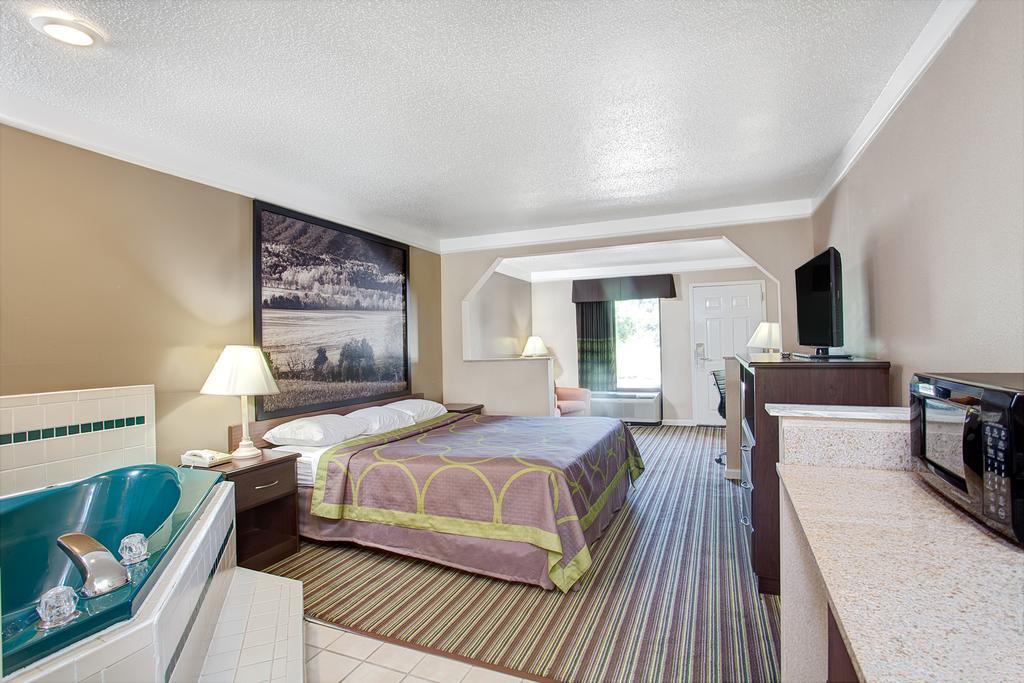 Super 8 By Wyndham Knoxville East Номер фото